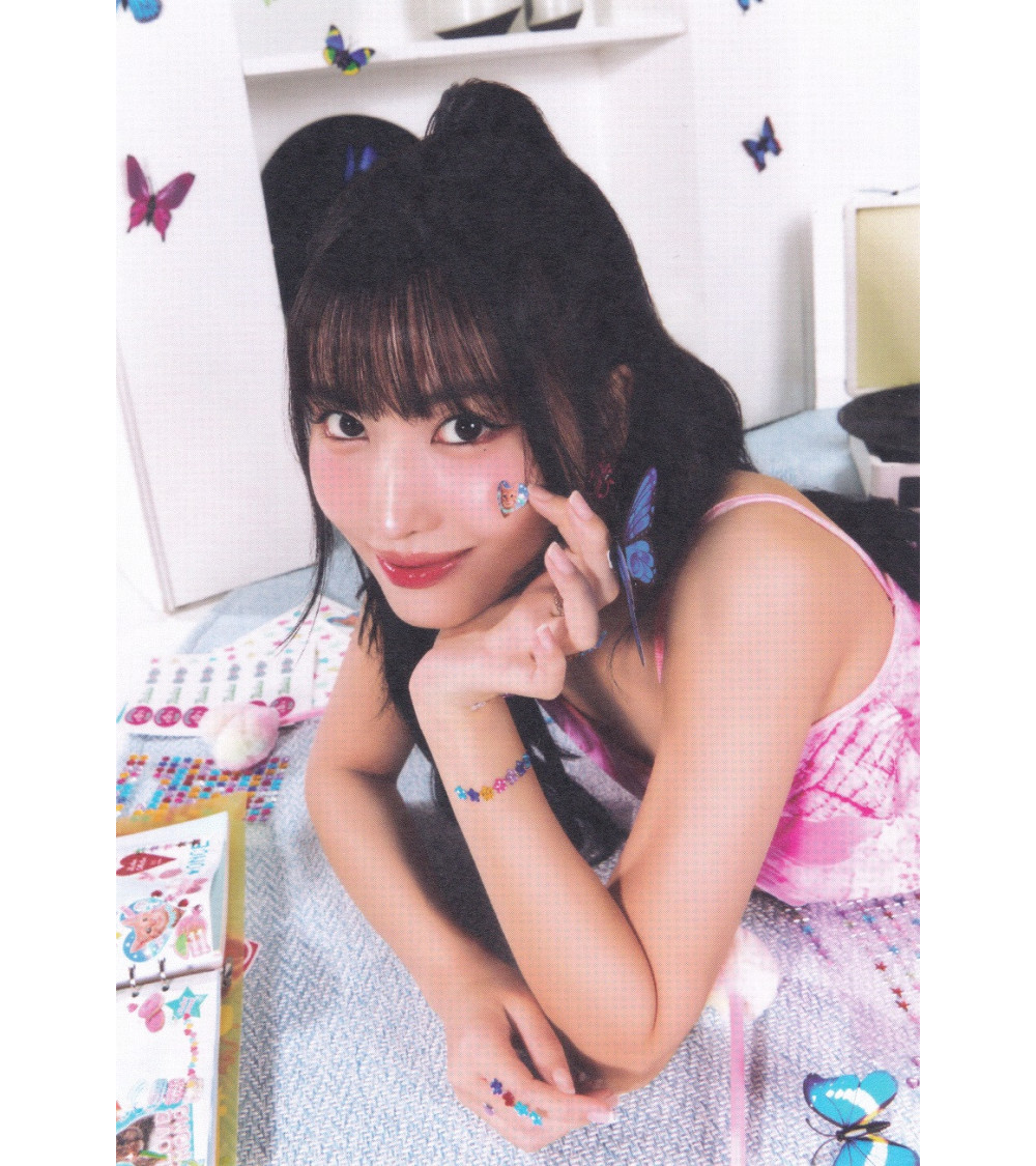 KARTA POCZTOWA: TWICE - COLLECTOR 2025 SEASON'S GREETINGS - MOMO VER.