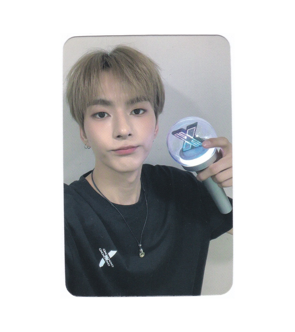 KARTA: XDINARY HEROES - OFFICIAL LIGHT STICK VER. O.DE