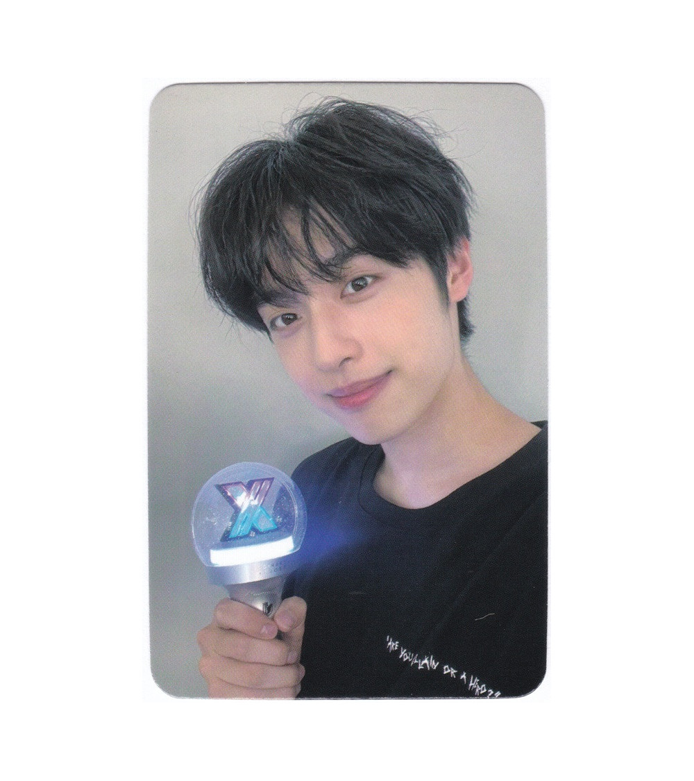 KARTA: XDINARY HEROES - OFFICIAL LIGHT STICK VER. GAON