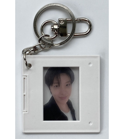BRELOCZEK: BTS - ARIRANG - SELFIE FILM-MOUND KEYRING POB WEVERSE VER. J-HOPE