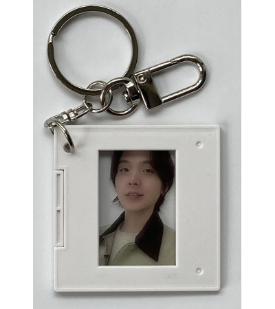 BRELOCZEK: BTS - ARIRANG - SELFIE FILM-MOUND KEYRING POB WEVERSE VER. SUGA