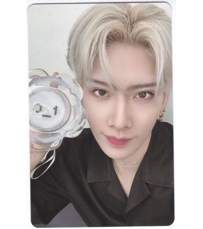 KARTA: ZEROBASEONE - OFFICIAL LIGHT STICK VER. RICKY